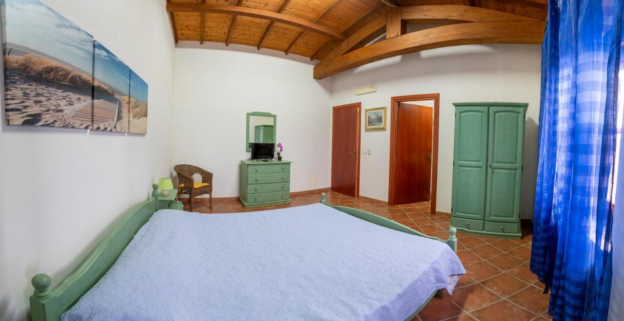 Bed and Breakfast Is Cuccus Masainas Экстерьер фото