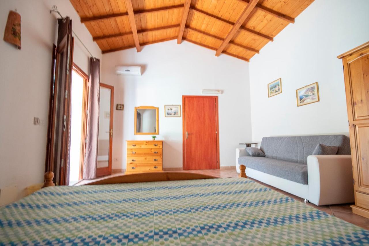 Bed and Breakfast Is Cuccus Masainas Экстерьер фото