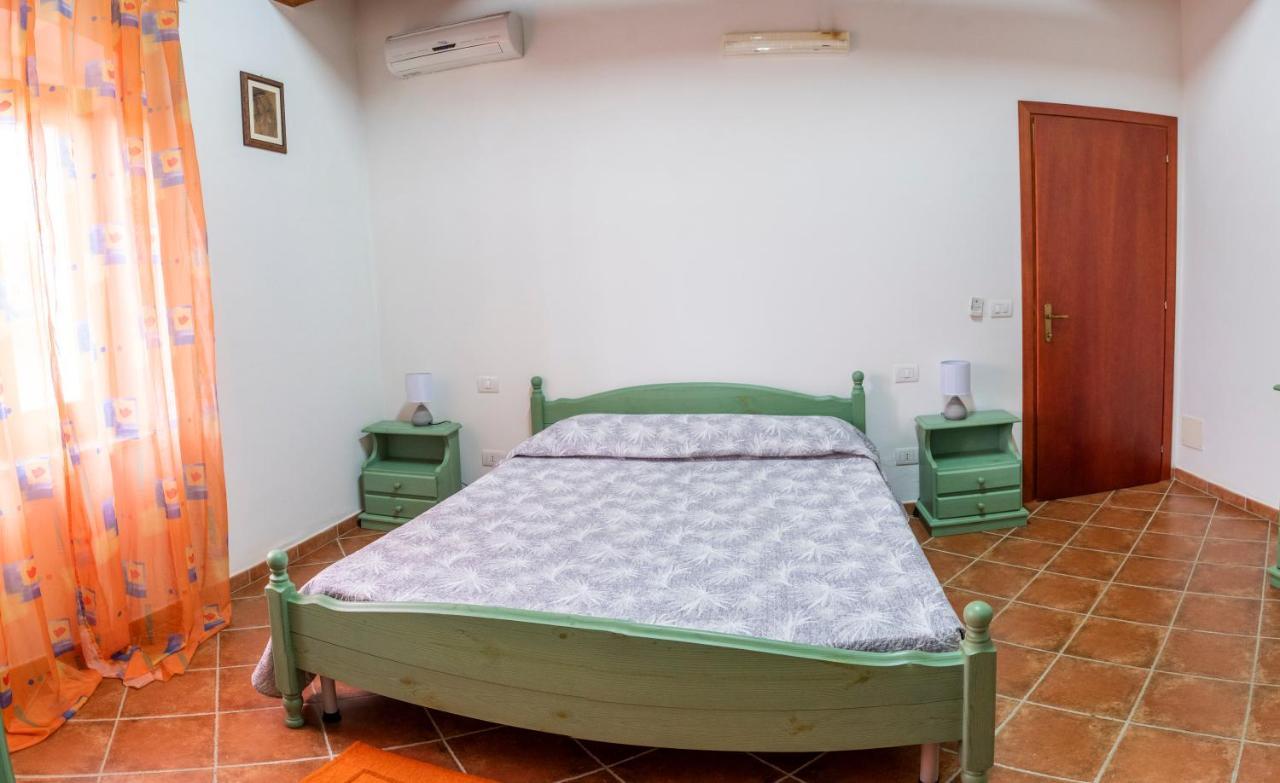 Bed and Breakfast Is Cuccus Masainas Экстерьер фото